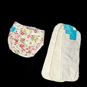 CHARLIE BANANA One-Size Diaper + 3 fleece liners. 0-36 months. Pink flowers.